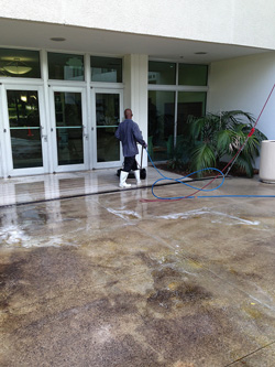 Power Washing: Clearview Building Services